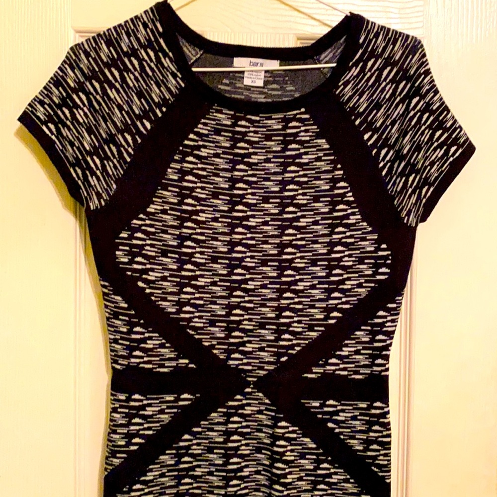 Beautiful mini dress great quality and the fabric is soft and stretchy!